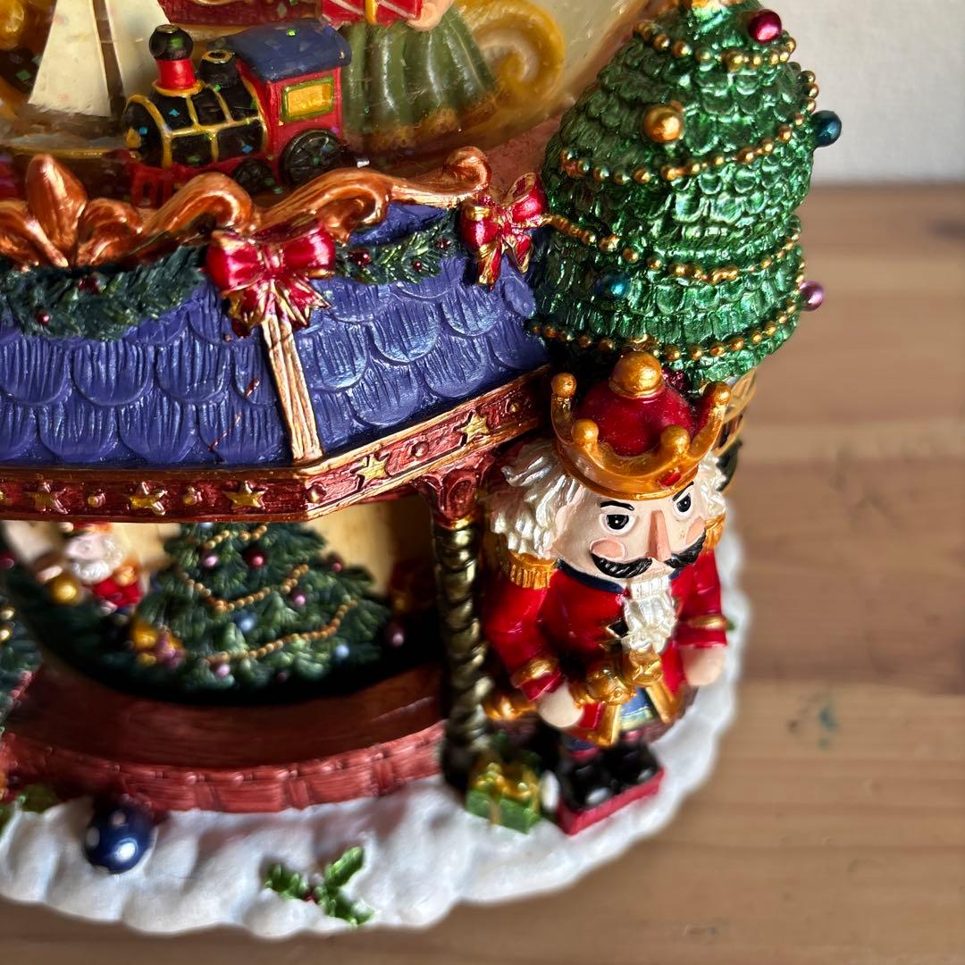 クリスマス スノードーム オルゴール付き　KIRKLAND
