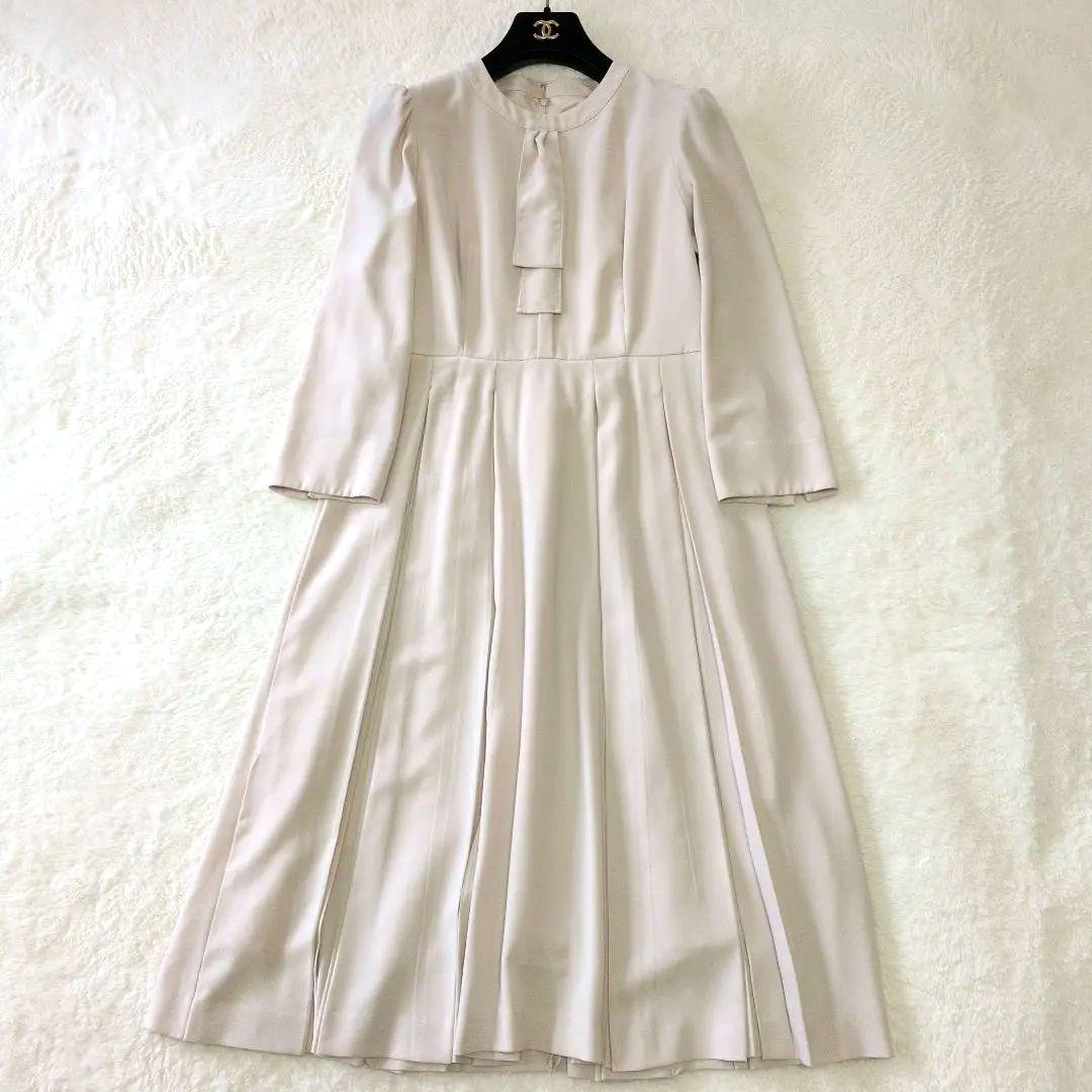 セルフォード ボウタイプリーツワンピース　セレモニー　ライトベージュ　M