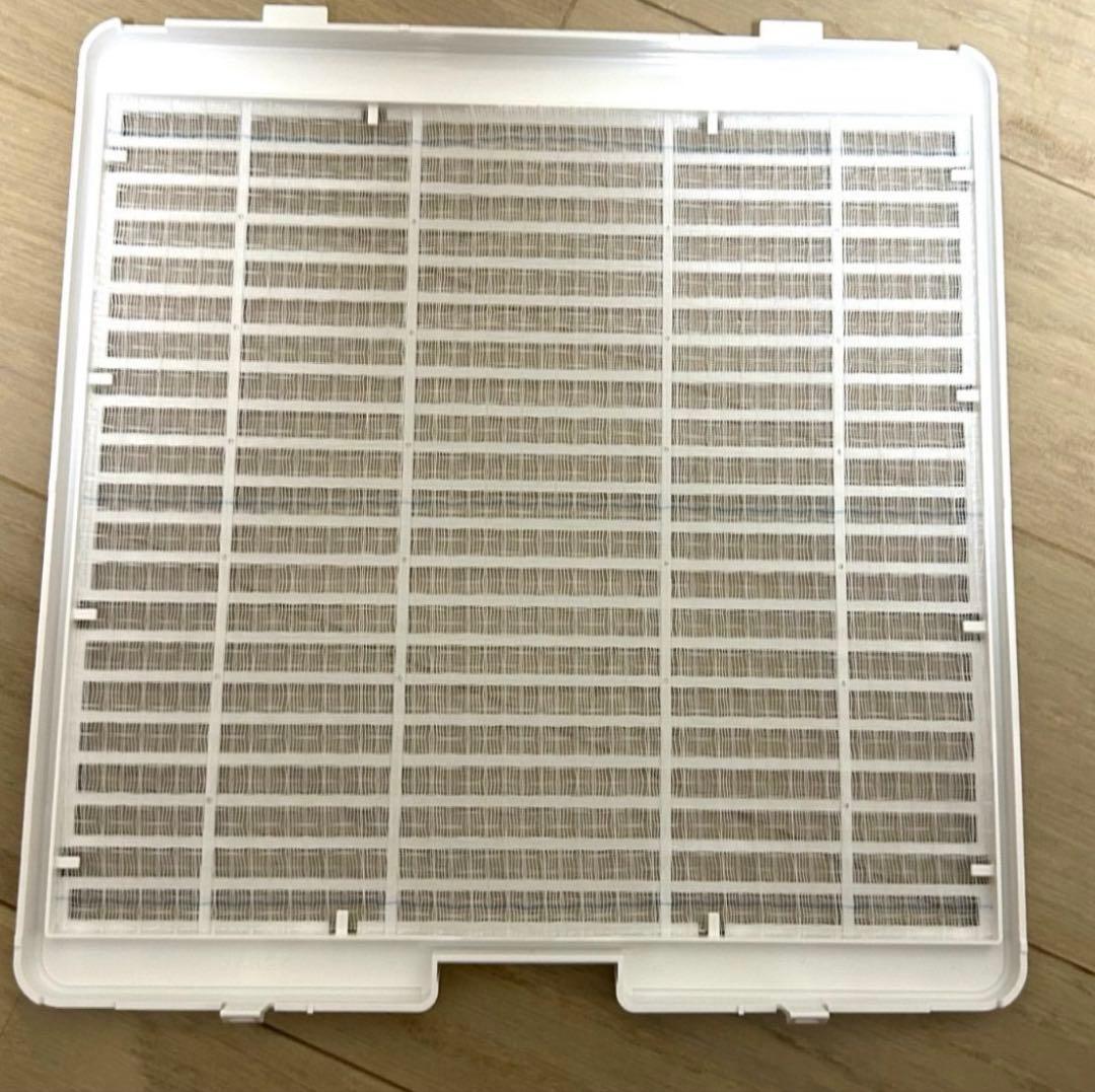 【未使用に近い・本日限定値下価格】コロナ 衣類乾燥除湿機 CD-WH1823-W