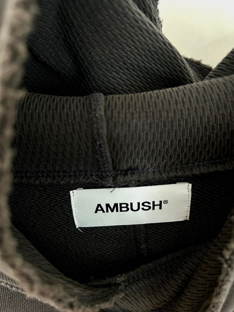 フーディー　パーカー　AMBUSH