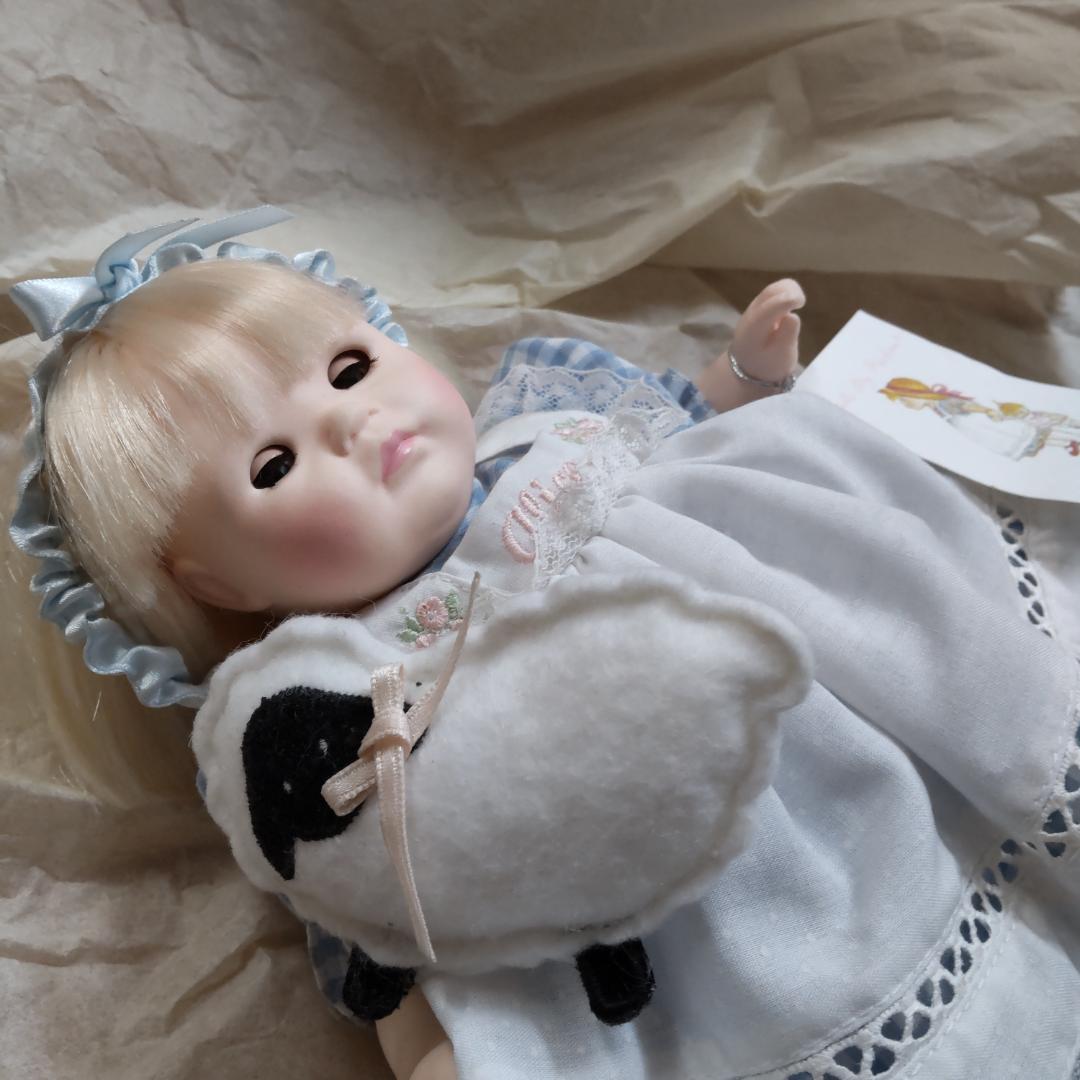 人形　コレクションドール　水色系