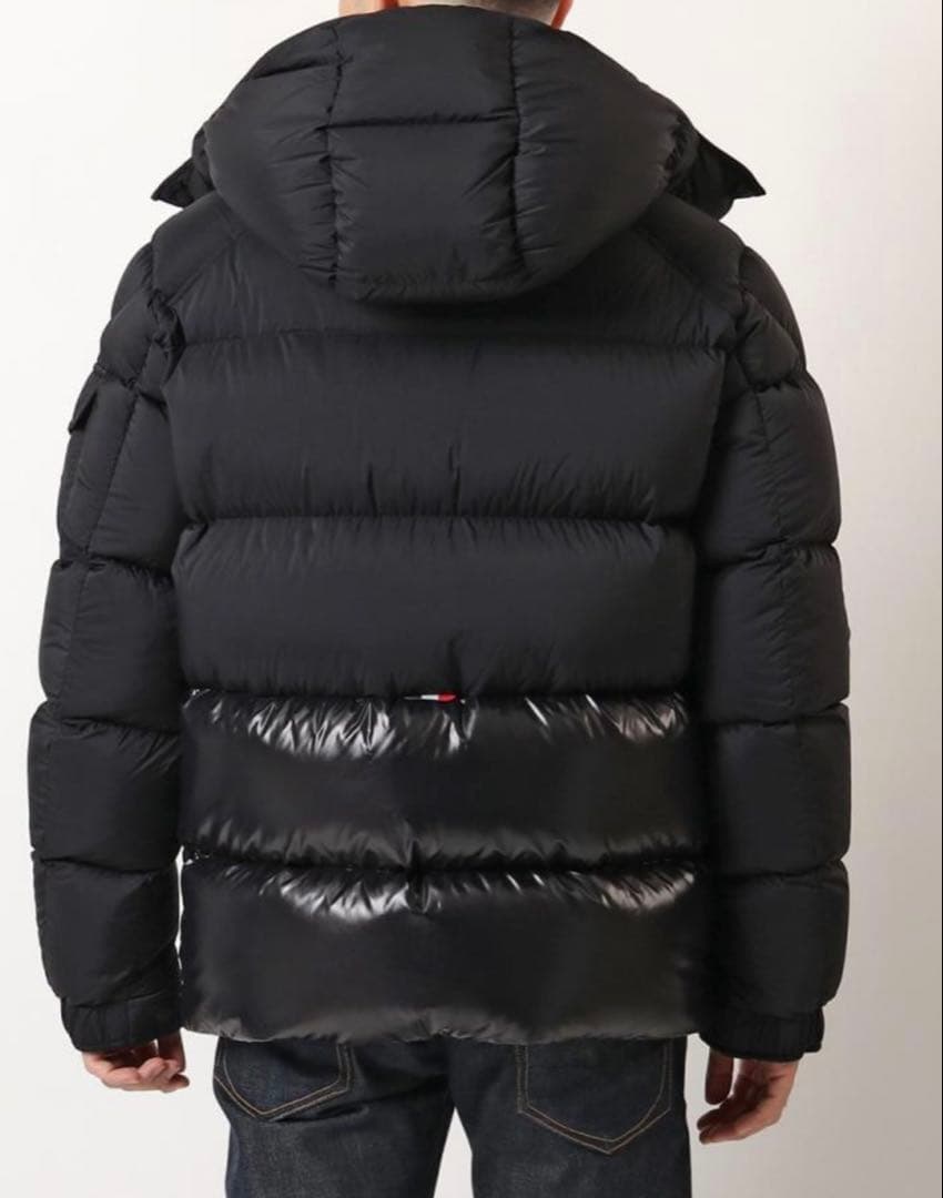 モンクレール　ダウンジャケット　マウレス