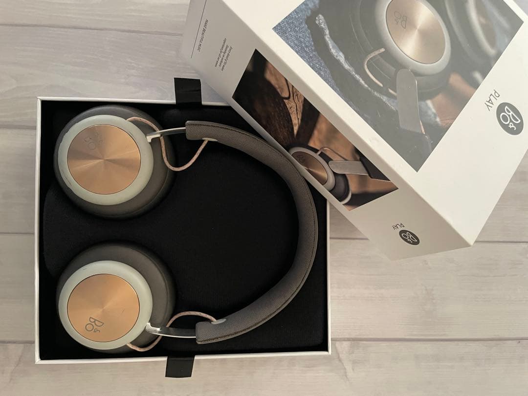 B&O ワイヤレスヘッドホン グレー・ゴールド