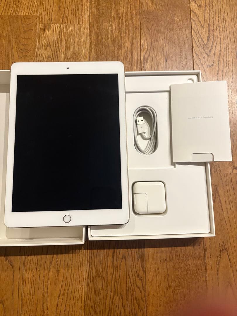 Apple iPad Pro 9.7インチゴールド本体