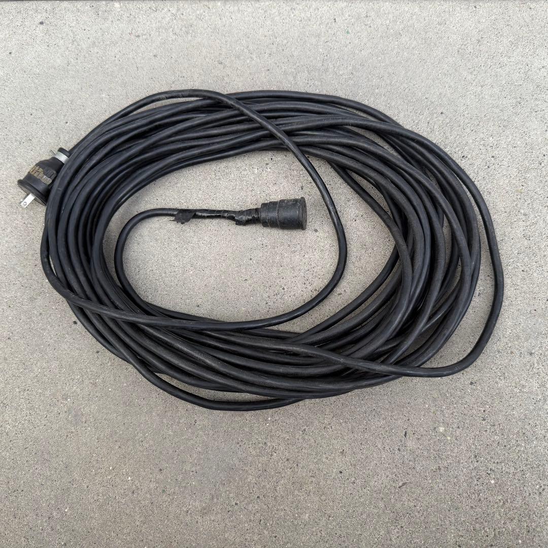 テナント社製　ウェットバキューム　コード式