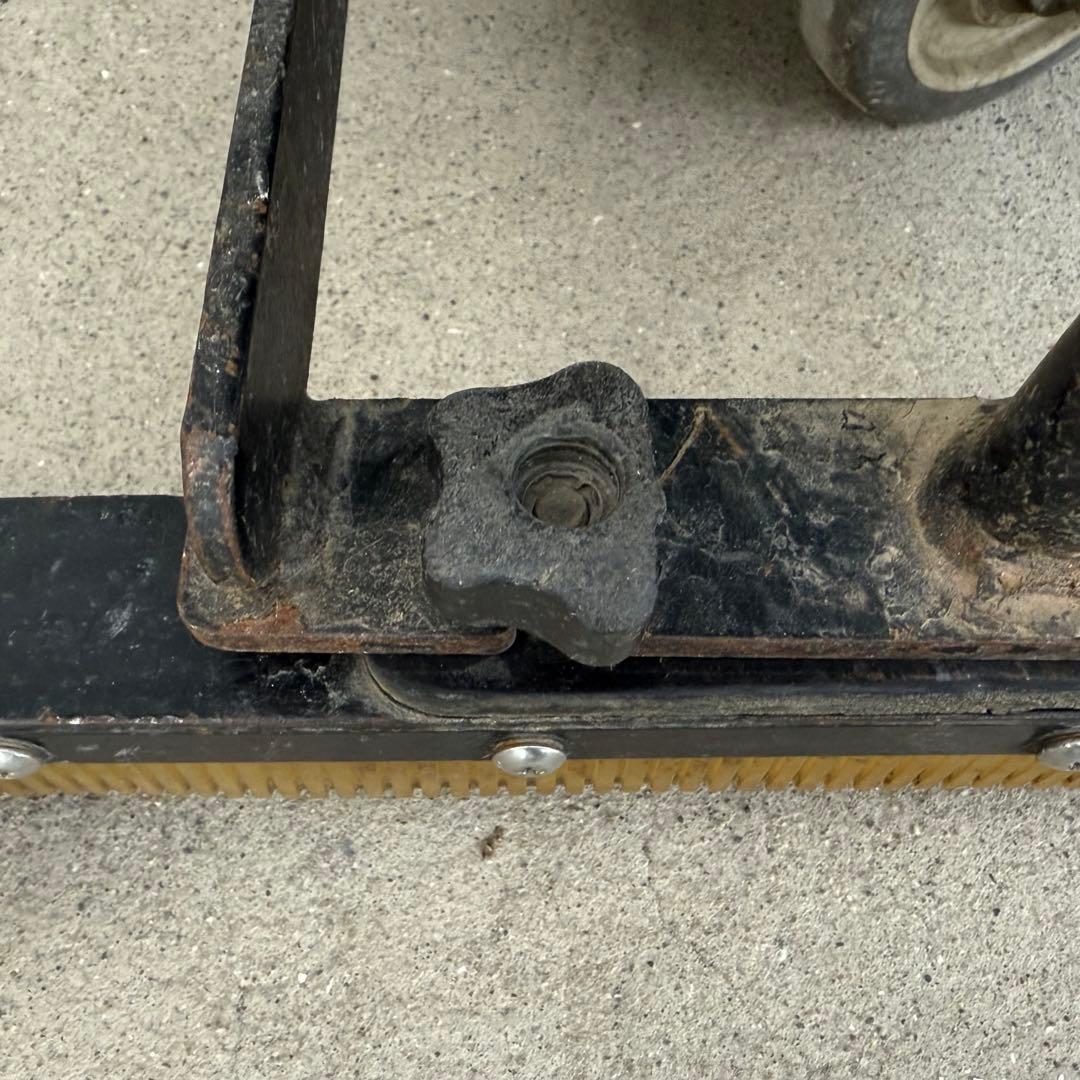 テナント社製　ウェットバキューム　コード式