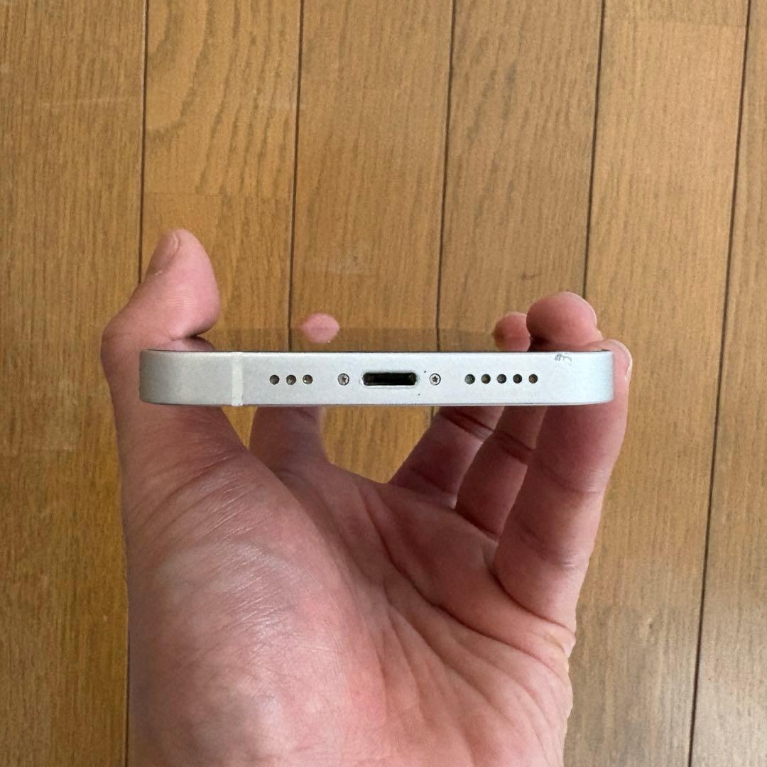 美品 iPhone13 128GB SIMフリー スターライト ケーブル付き