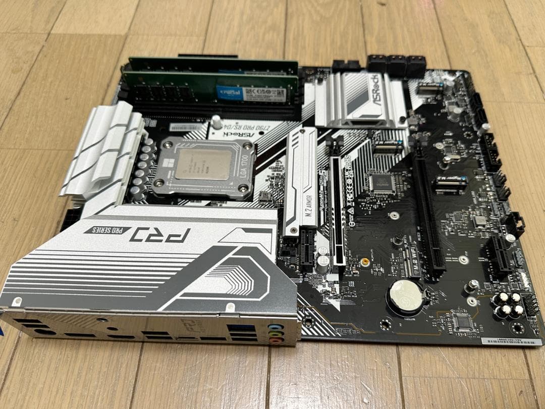 Intel Corei7-12700KF【マザボメモリグラボSSDセット】
