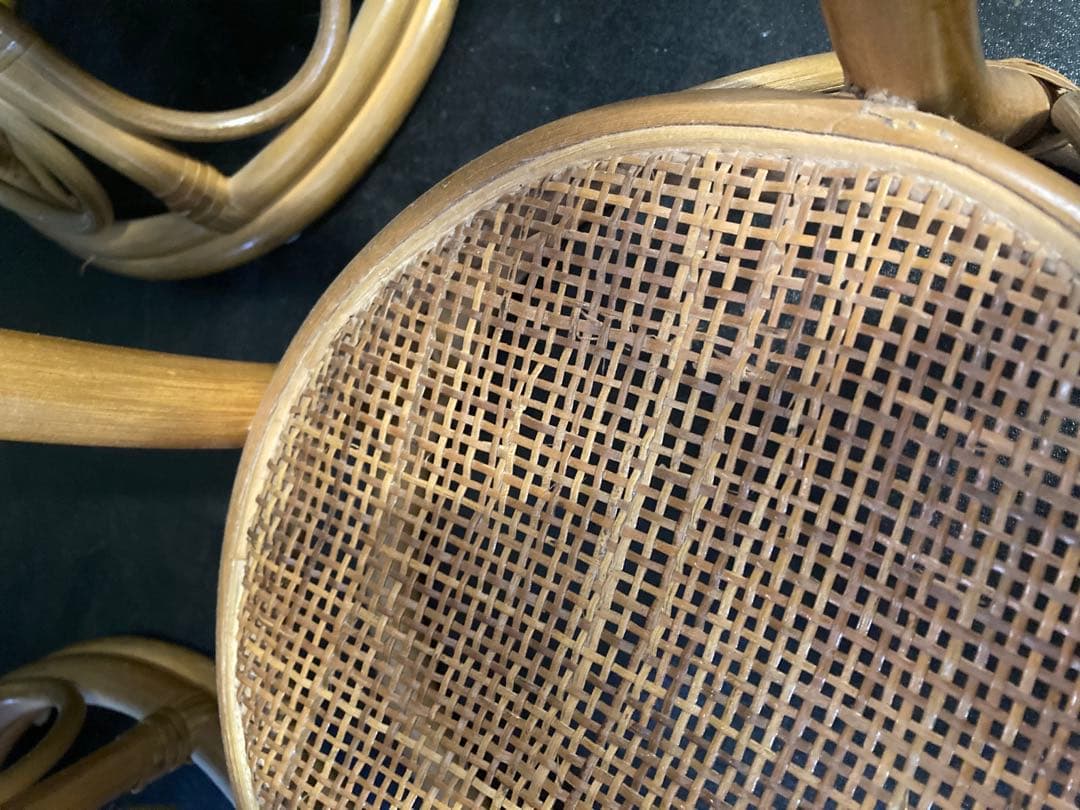 ラタン 回転チェア2脚＆ガラステーブルセット 花柄クッション付き 籐家具