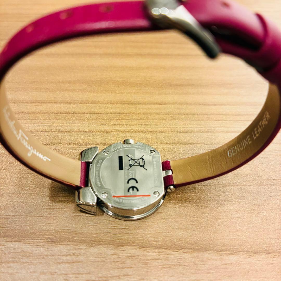 Salvatore Ferragamo フェラガモ ガンチーニ 時計 シルバー