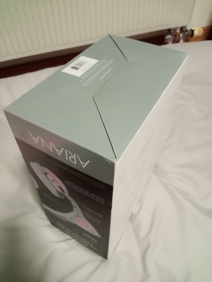 Brookstone猫耳ヘッドホン限定版アリアナ・グランデ ワイヤレスモデル