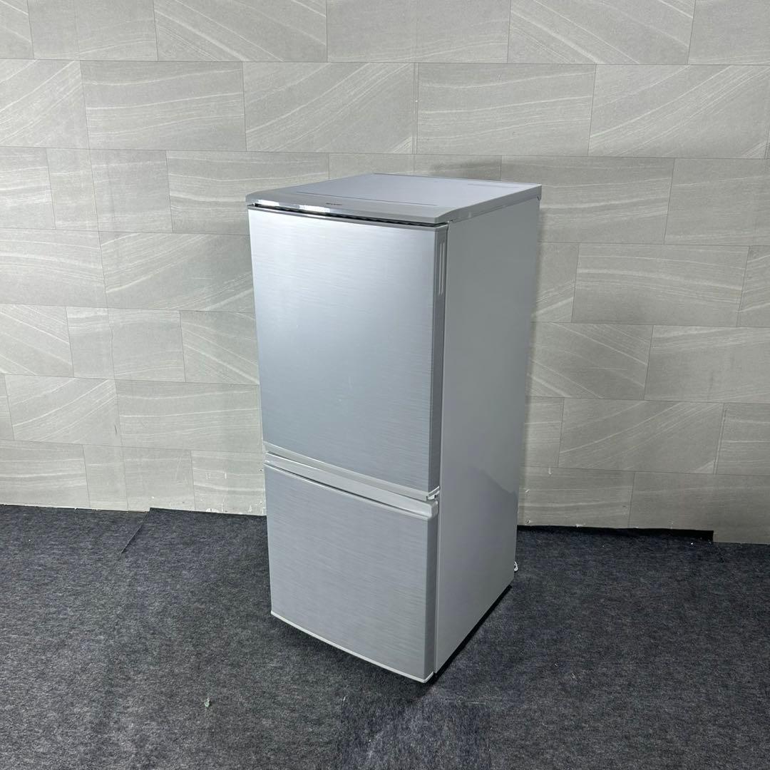 SHARP 冷蔵庫 SJ-D14A-S 137L 小型 単身用 d4453