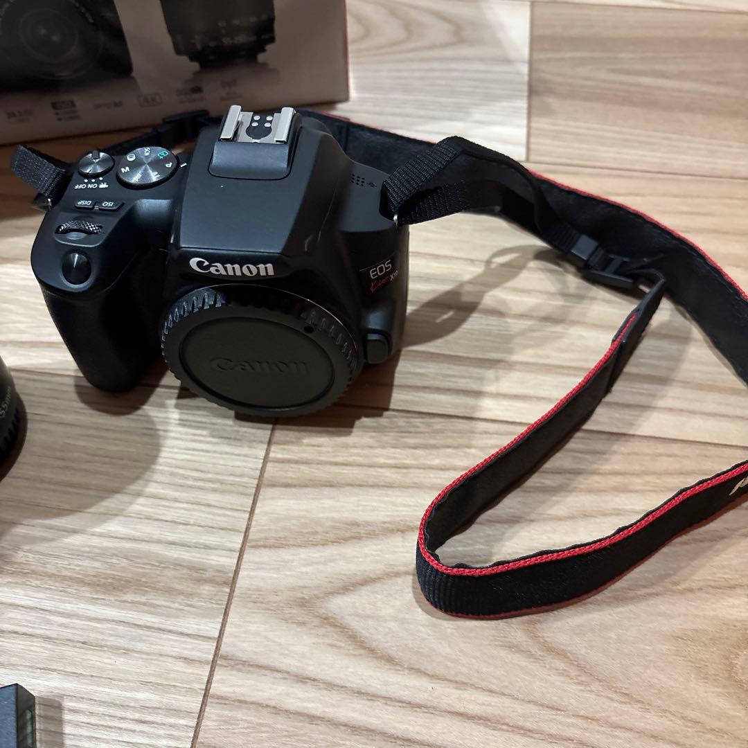 Canon EOS Kiss X10 ダブルズームキット デジタル一眼レフカメラ