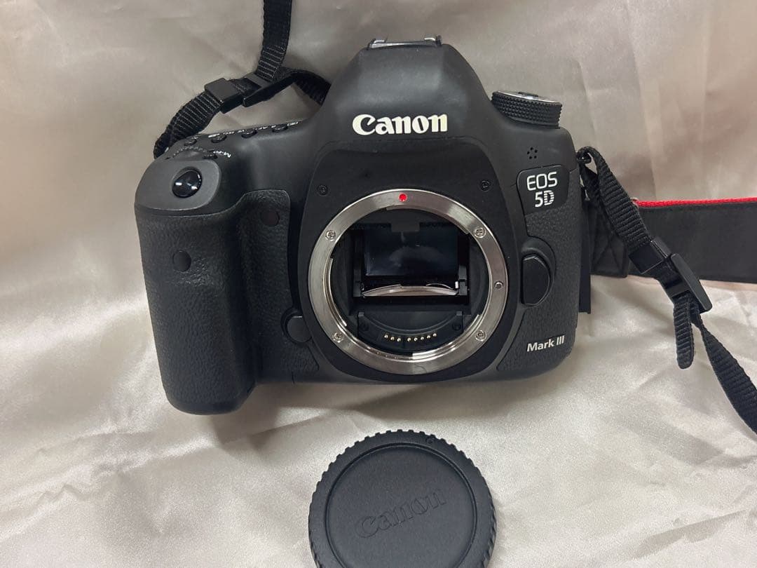 Canon EOS 5D Mark III + レンズ2本 + アクセサリー