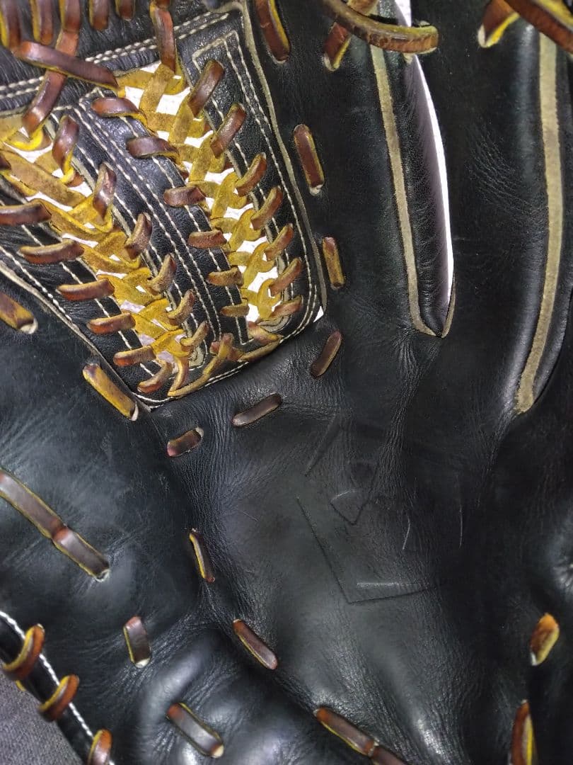 UNDER ARMOUR　硬式内野手用　 松田モデル