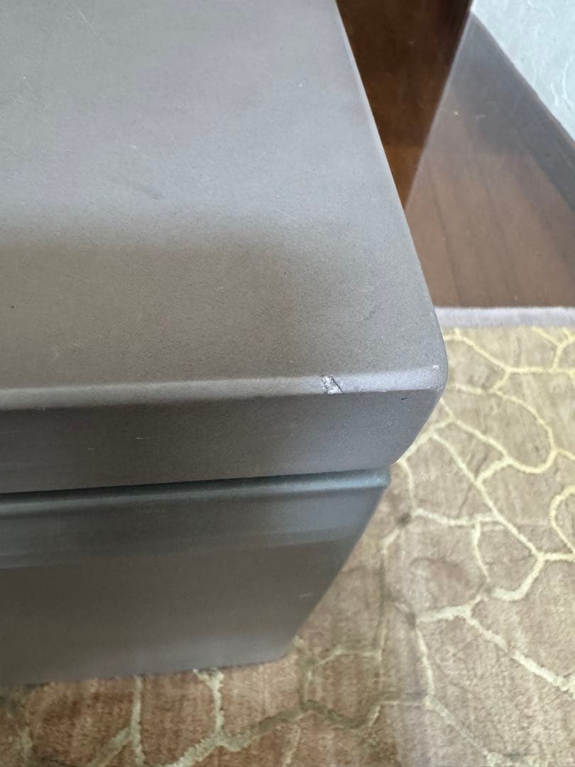 送料込み　moda en casa フライングテーブル ガラス コンクリート