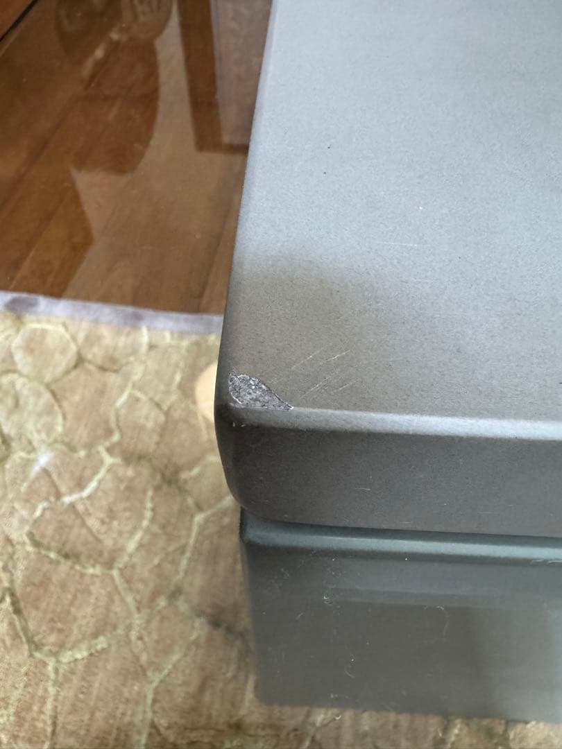 送料込み　moda en casa フライングテーブル ガラス コンクリート