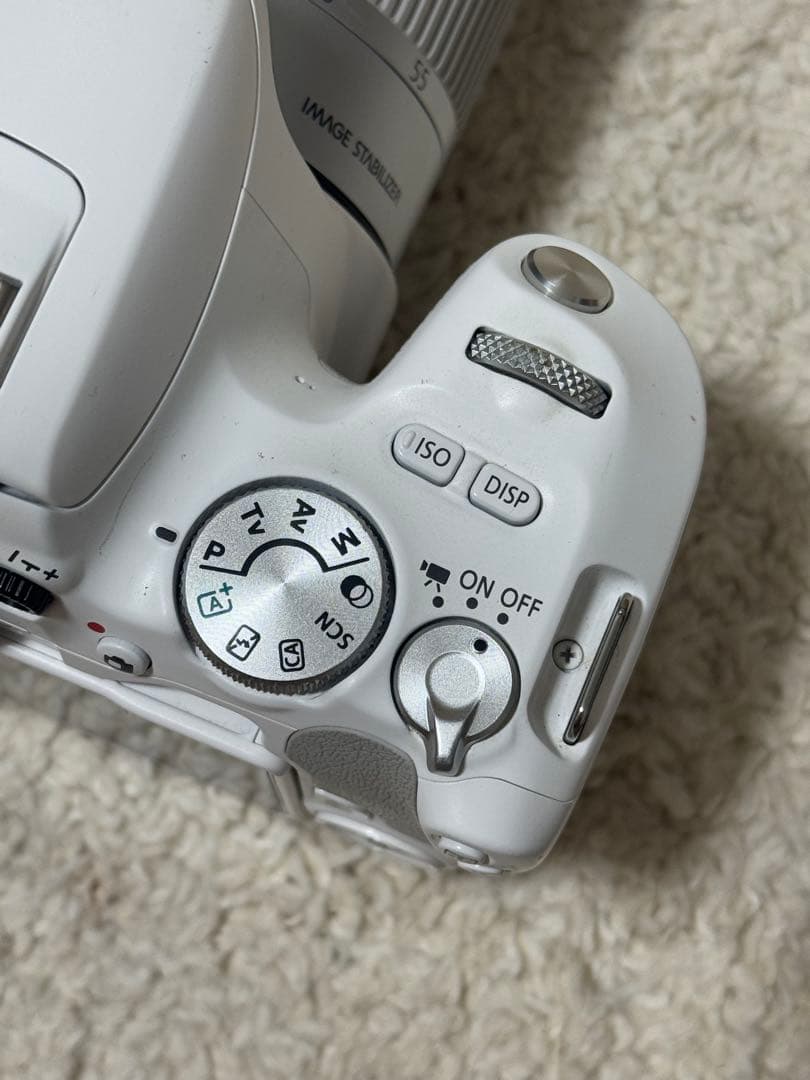 Canon EOS 200d ホワイト Canon Kiss X9の海外モデル