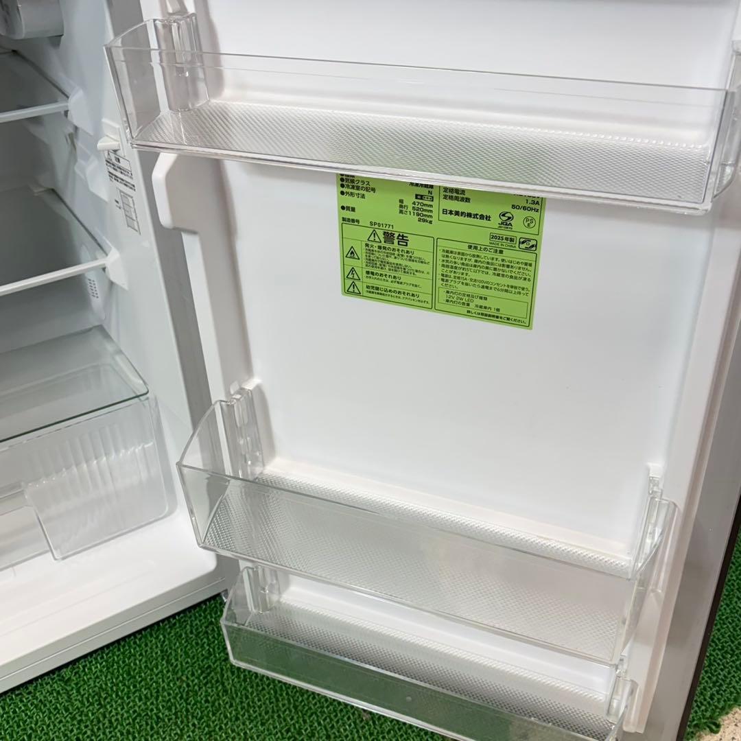 740 最新2025年製冷蔵庫！！　132L 小型　一人暮らし　右開き　2ドア
