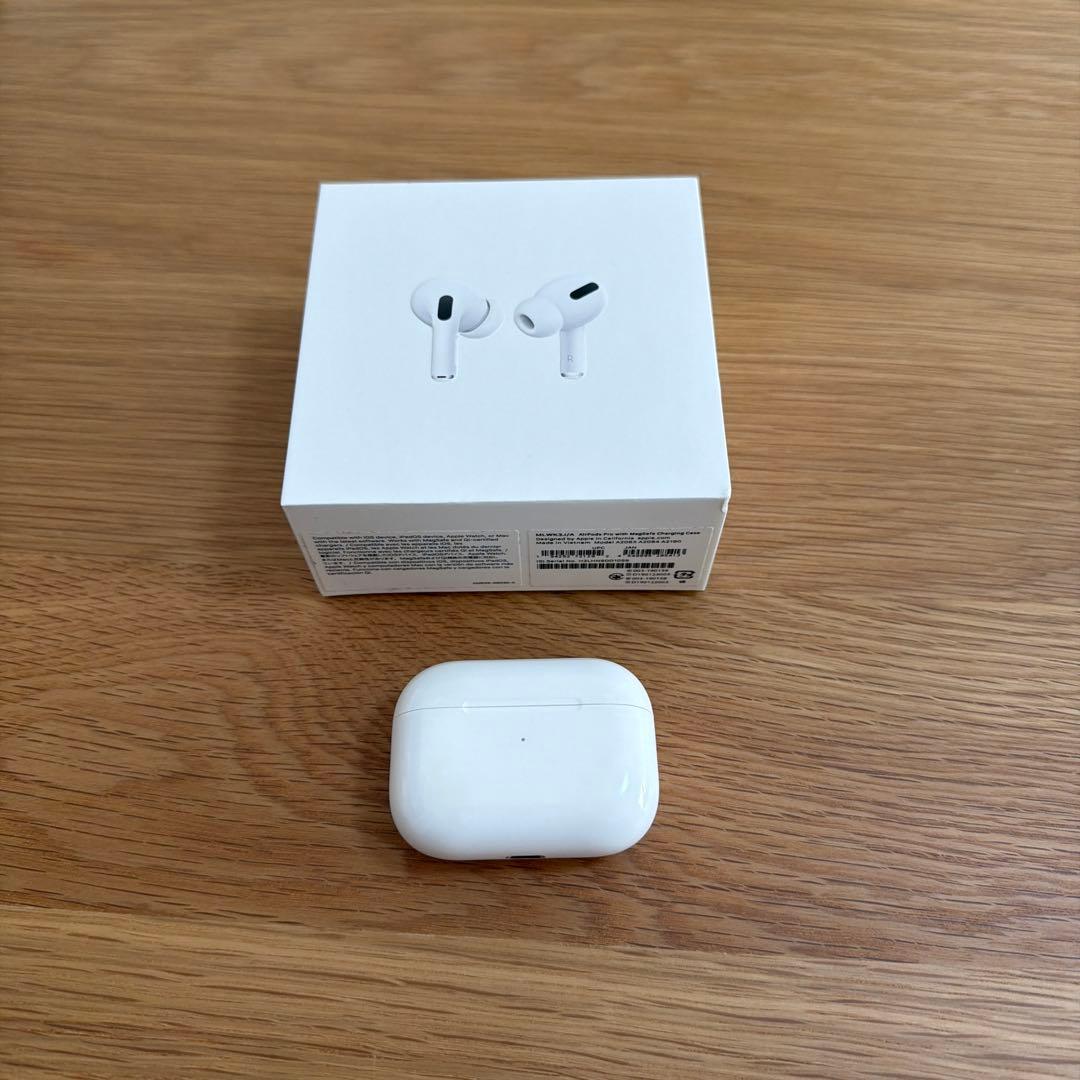 【美品】AirPods pro 第一世代 （箱・付属品あり）