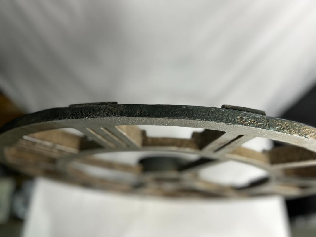 ⚪︎ハワードミラー⚪︎ 掛け時計 アンティーク調 金属製 クラシックインテリア