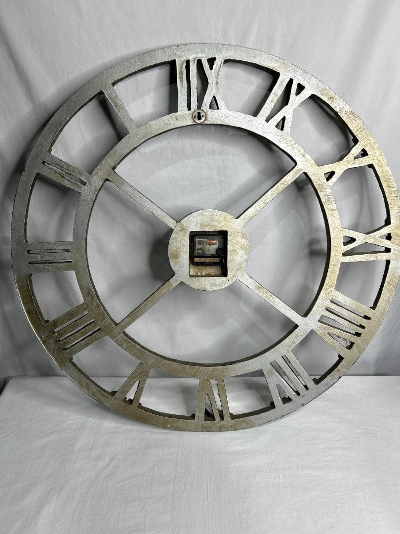 ⚪︎ハワードミラー⚪︎ 掛け時計 アンティーク調 金属製 クラシックインテリア