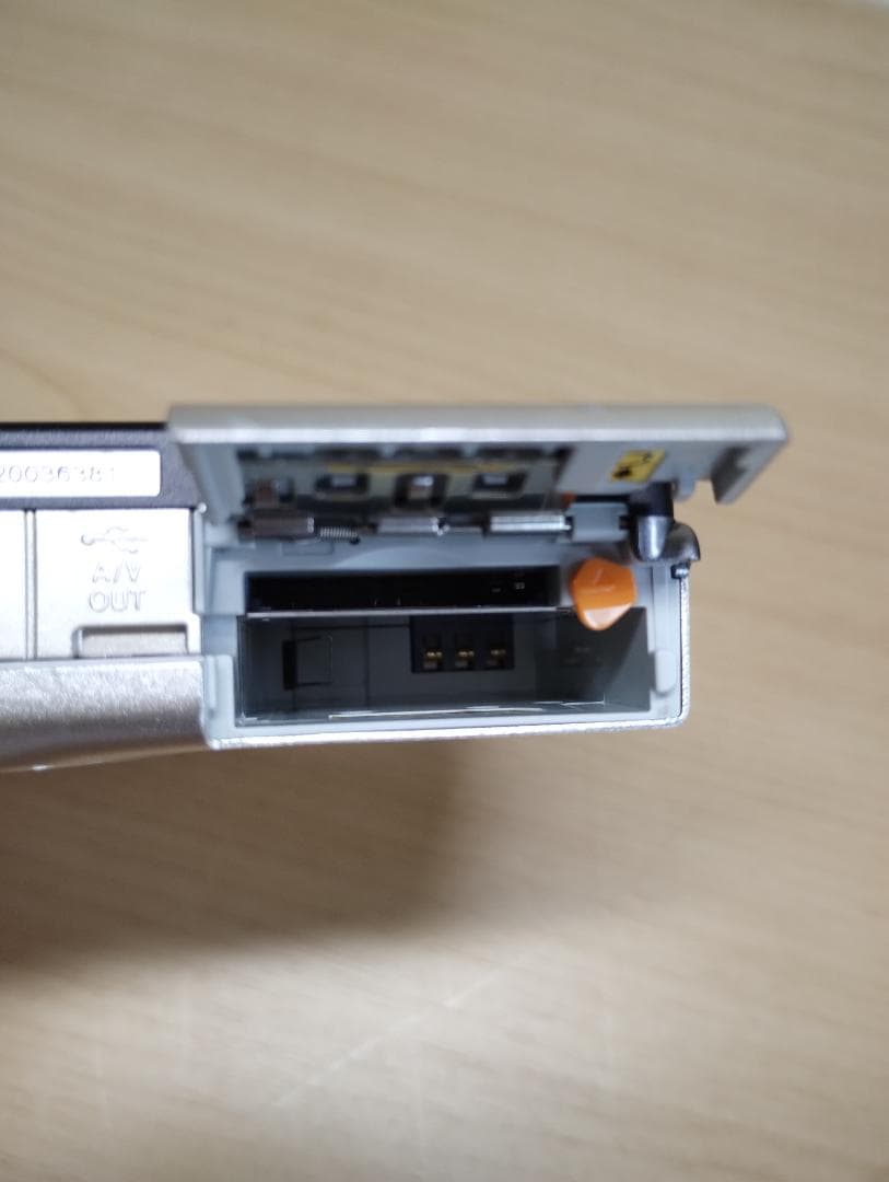 ✨動作良好✨ 美品 Nikon COOLPIX S6200 シルバー デジカメ