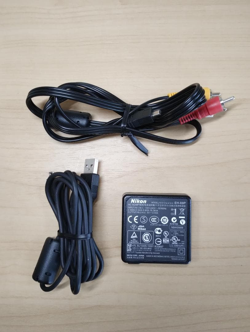 ✨動作良好✨ 美品 Nikon COOLPIX S6200 シルバー デジカメ