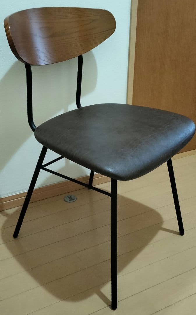 ♪ブラウン 木製　合成皮革のデスクチェア　送料無料