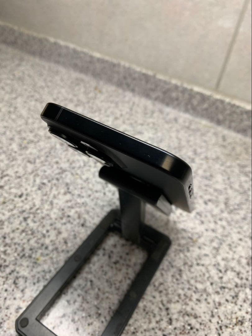 iPhone 16Pro Max 256GB 美品 画面割れ SIMフリー