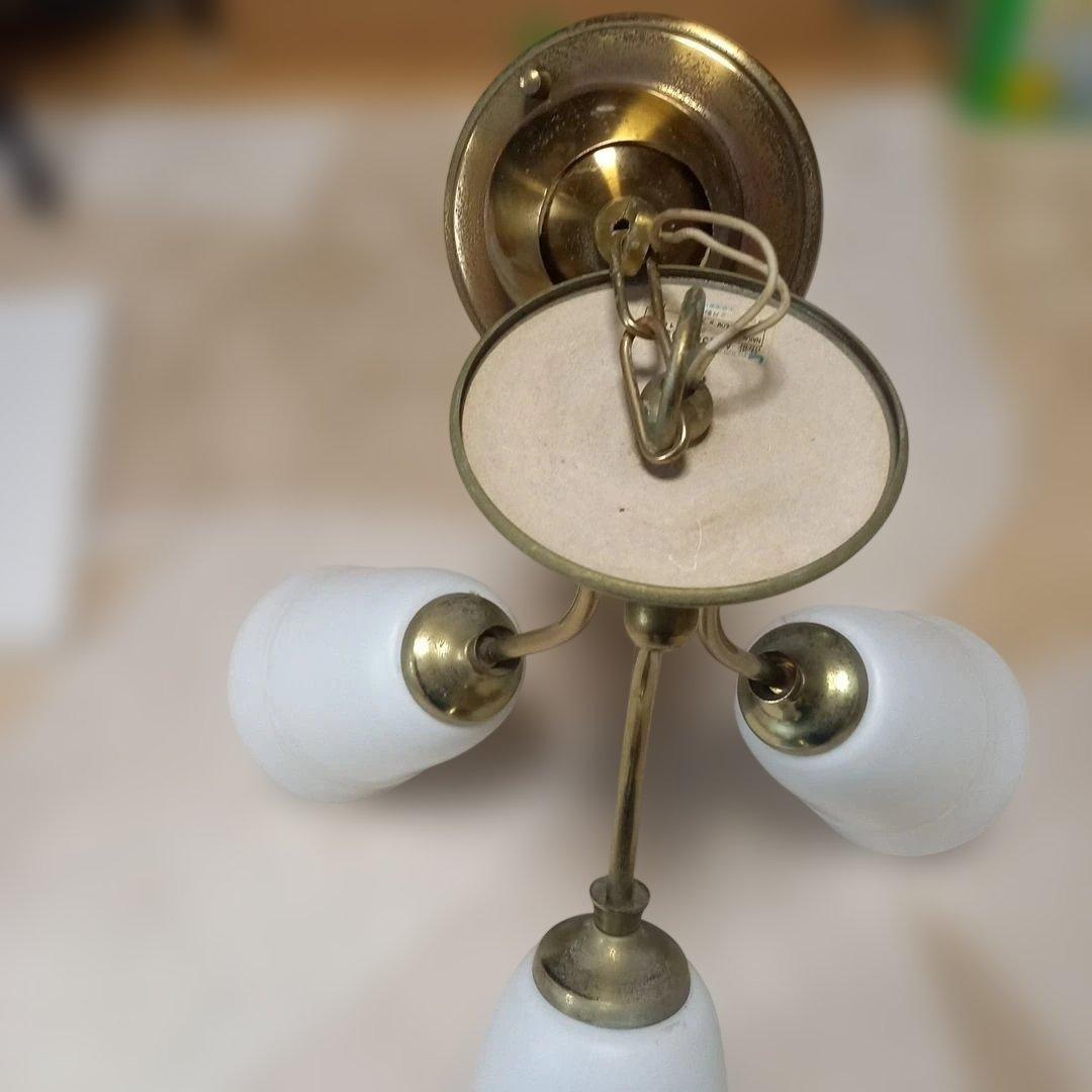 レトロレア物コイズミクラシックデザイン シャンデリア 3灯　LEDランプ付きです