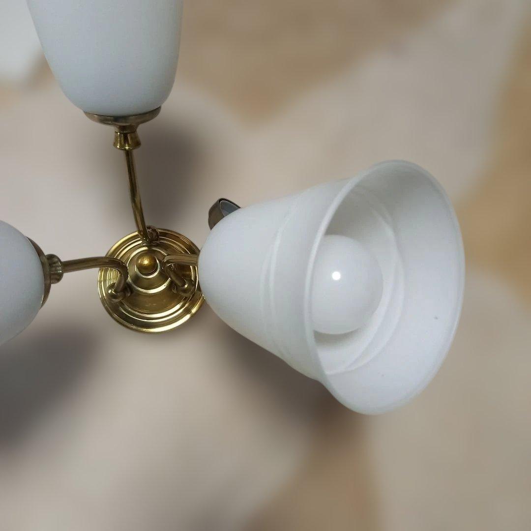 レトロレア物コイズミクラシックデザイン シャンデリア 3灯　LEDランプ付きです