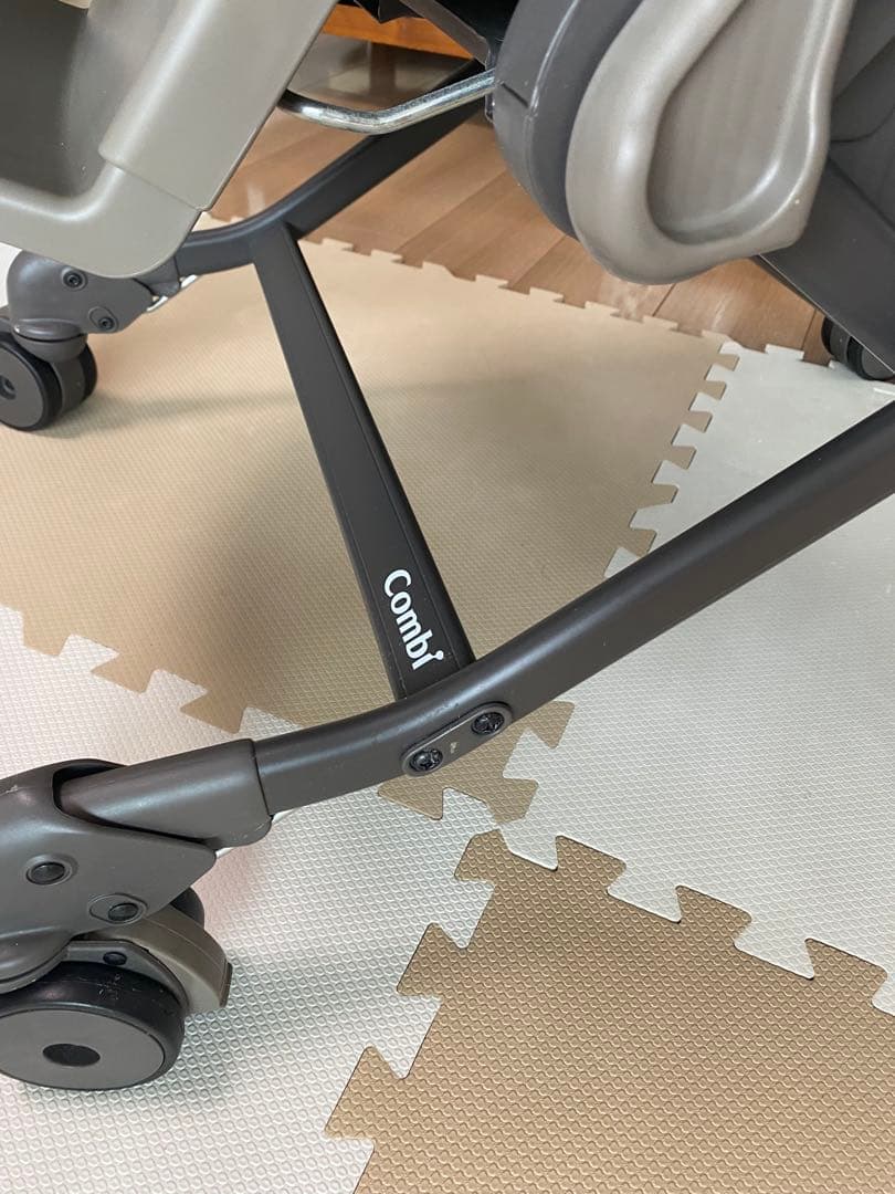 Combi スウィングベッド・チェア グレー・ホワイト