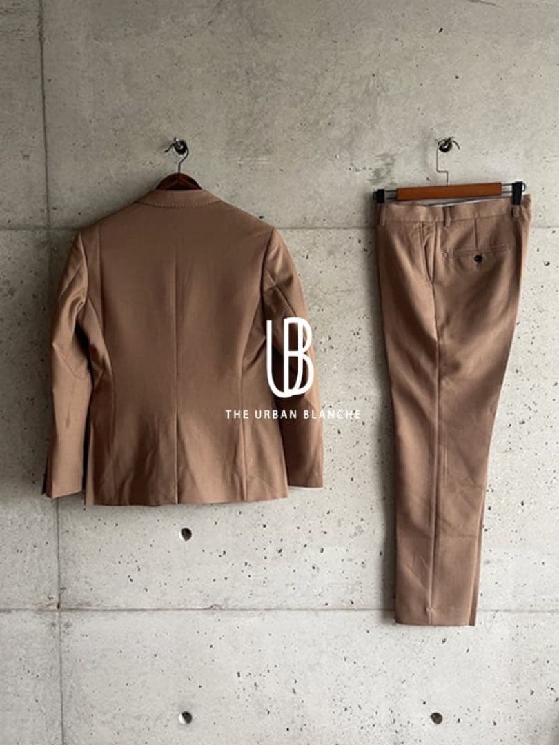 アーバンブランシュ　ベージュ スーツ ジャケットパンツセット