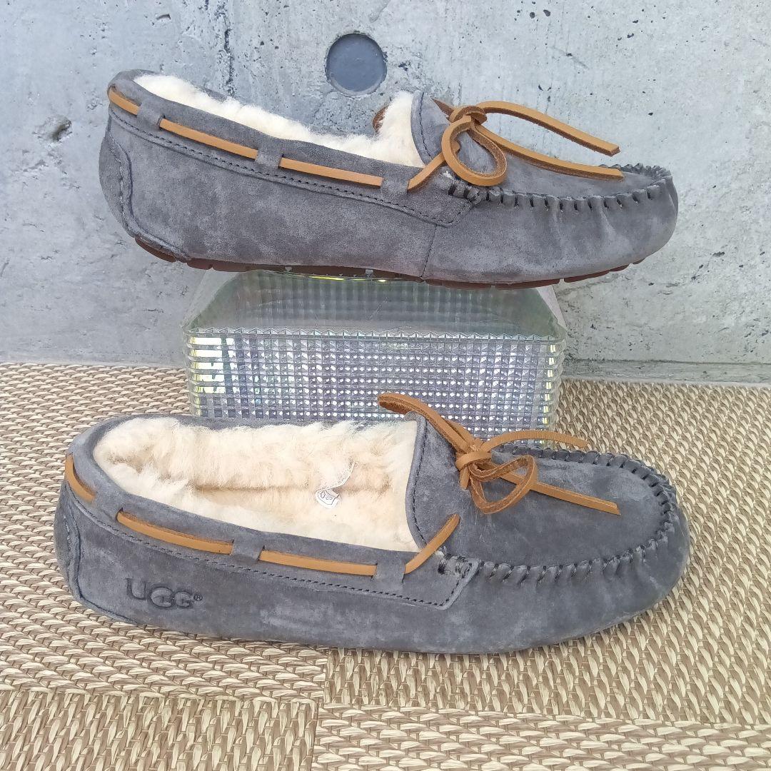【未使用】UGG アグ DAKOTA ダコタ　モカシン ムートン 22cmグレー