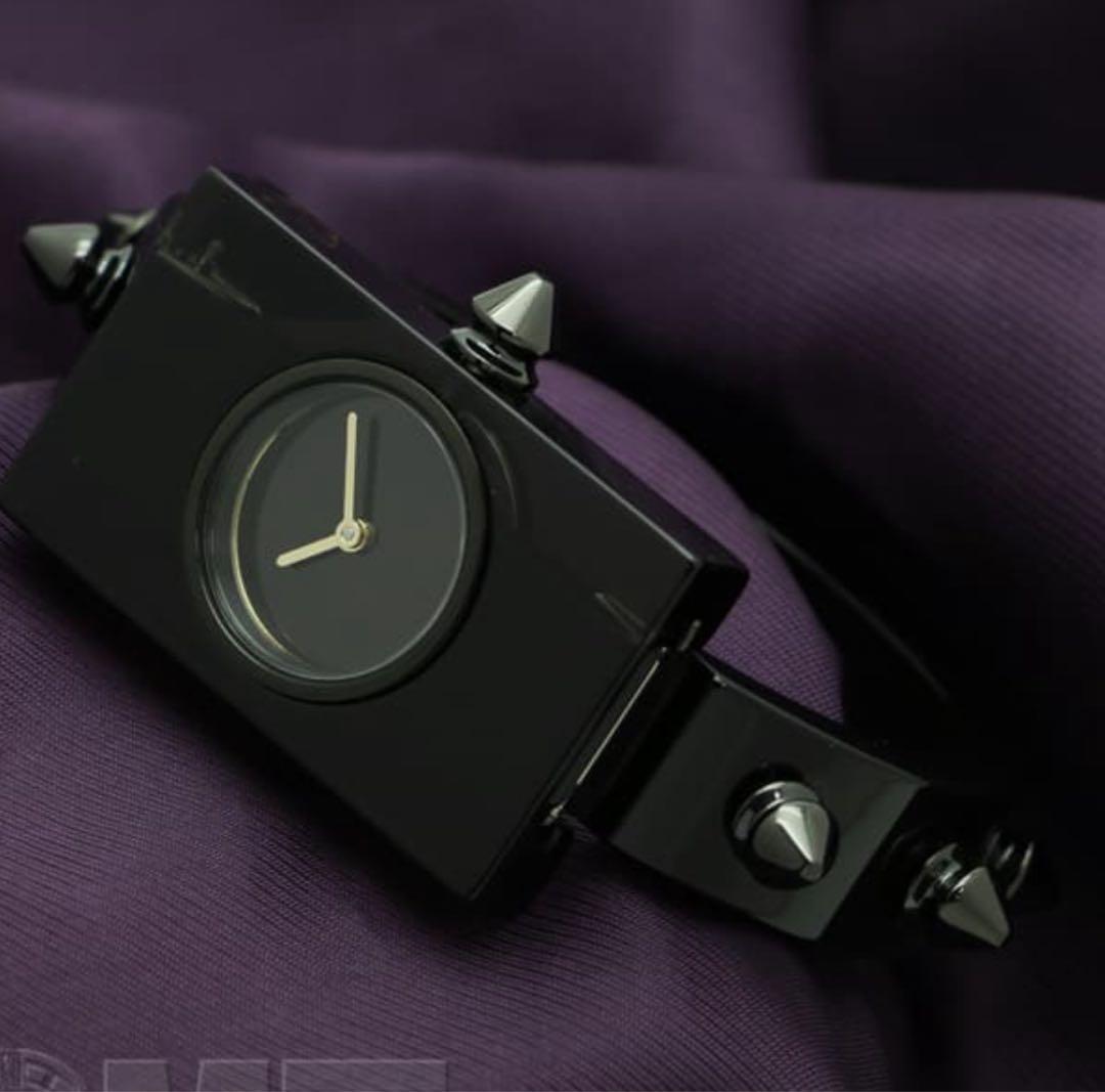 GUCCI ブラック スクエアフェイス 時計　ヴィンテージ