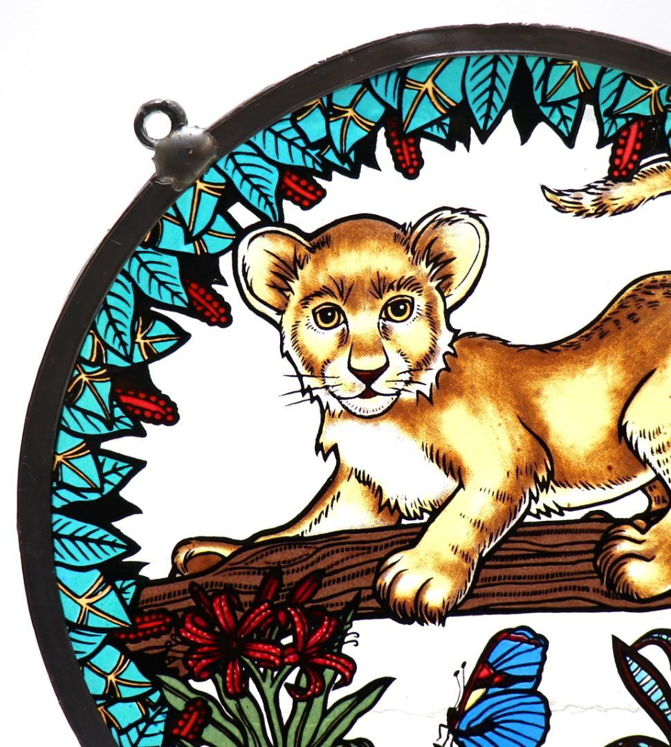 ライオンの赤ちゃんと蝶々 ヴィンテージ ステンドグラス アニマル バタフライ