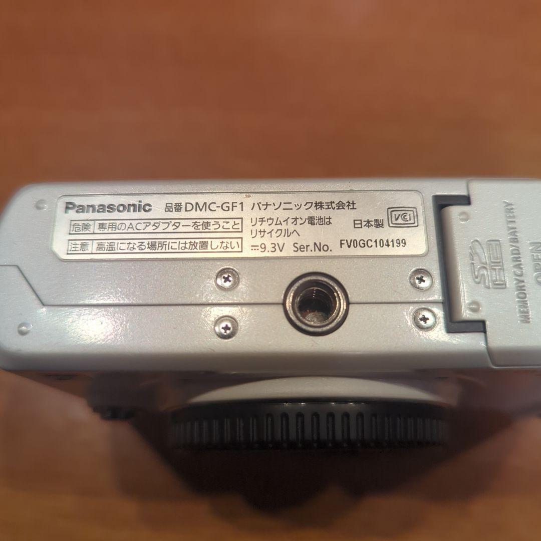 Panasonic Lumix　GF1 ホワイト ミラーレスカメラ