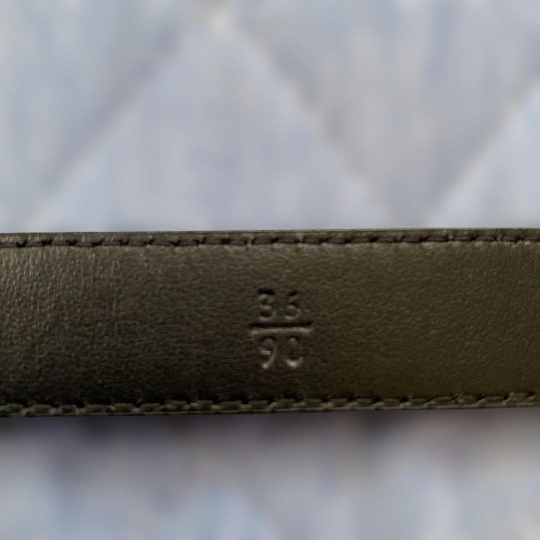 プラダ　サフィアーノレザーベルト トライアングルメタルバックル