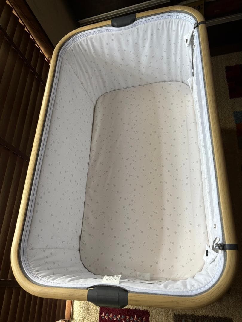 HZDMJ ベビーベッド　収納かご蚊帳マット付　キャスターらくらく移動　揺りかご