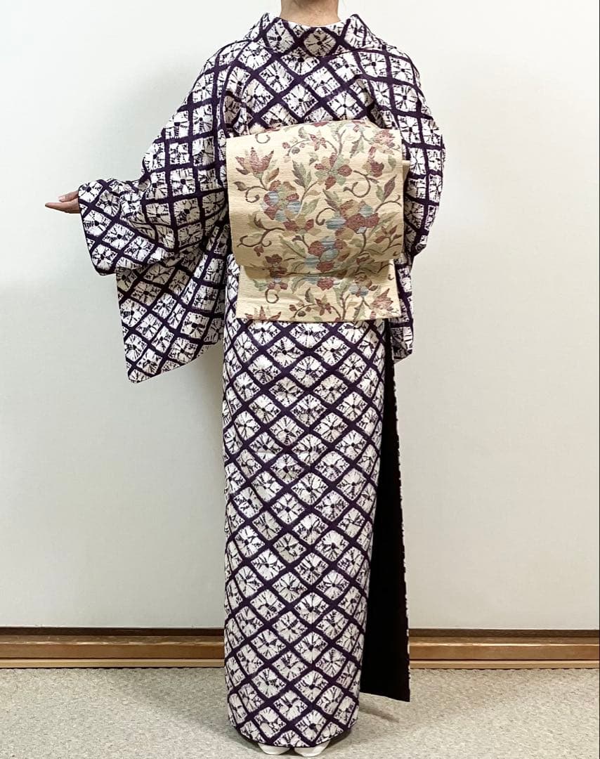 専用 裄丈68 身丈162紫根染 袷着物 証紙付き パールトーン加工