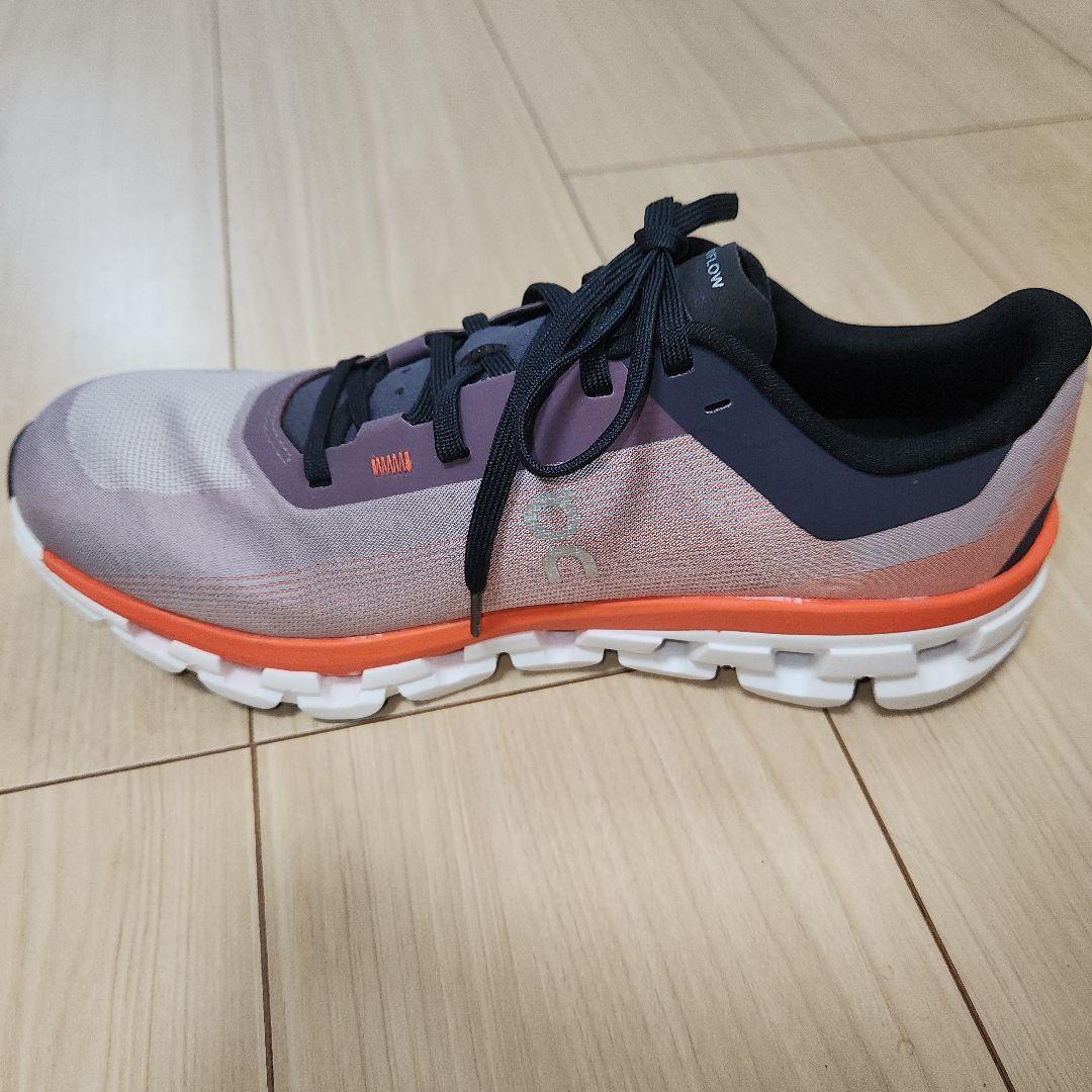 美品 On Cloudflow4 25cm ランニングシューズ