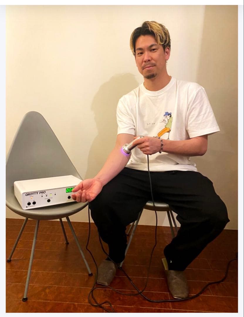 【美品】エステプロラボ GROTTY PRO 美顔器・脂肪分解・肌質改善