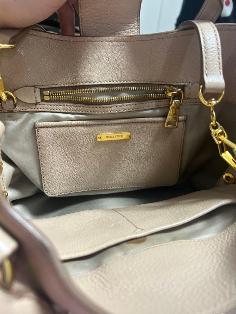 Miu Miu ベージュ レザー ハンドバッグ
