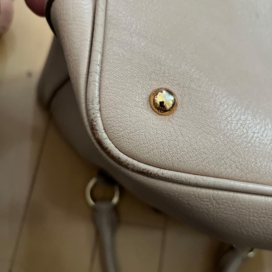 Miu Miu ベージュ レザー ハンドバッグ