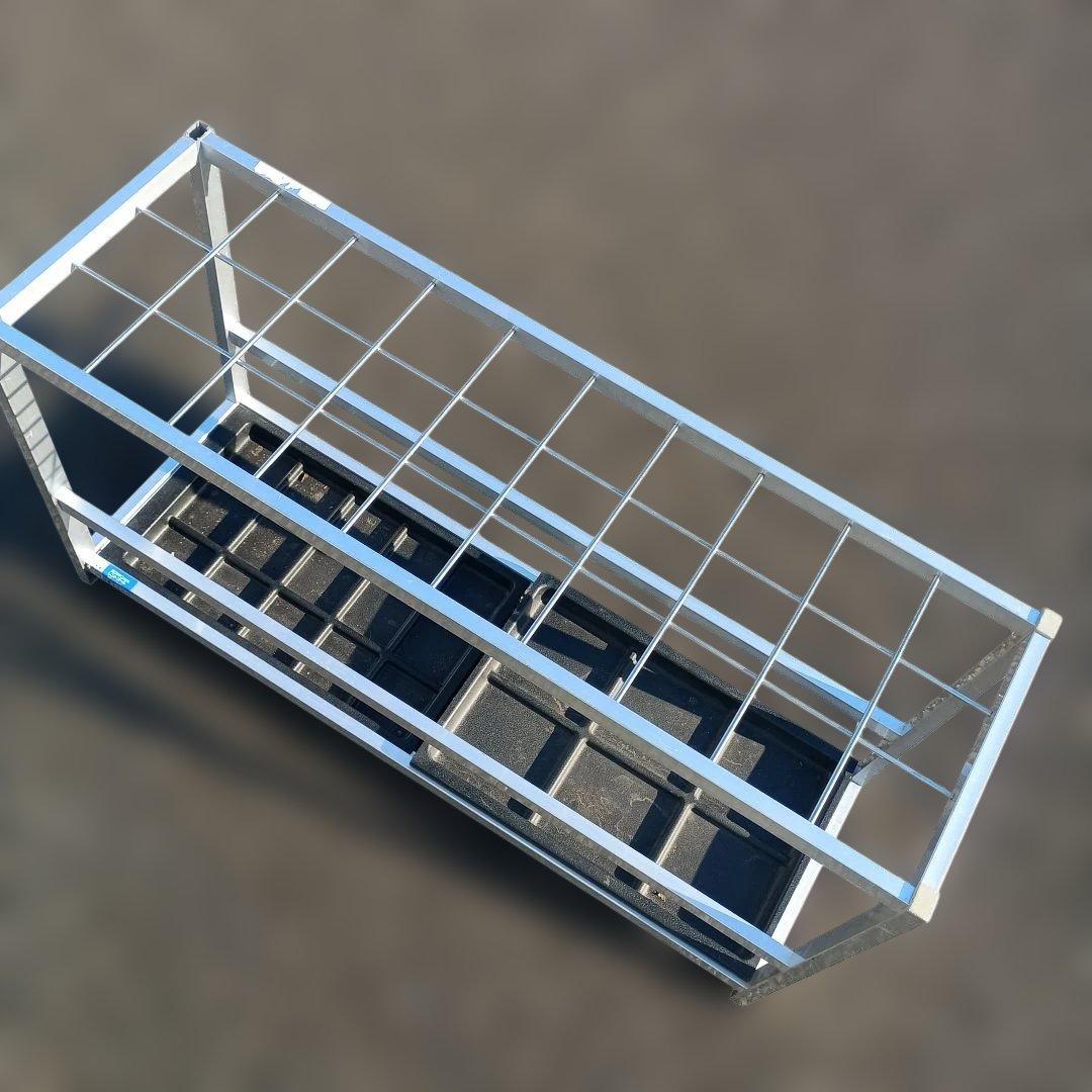 5031）コクヨ　３０本用　傘立て　アルミフレーム 難有