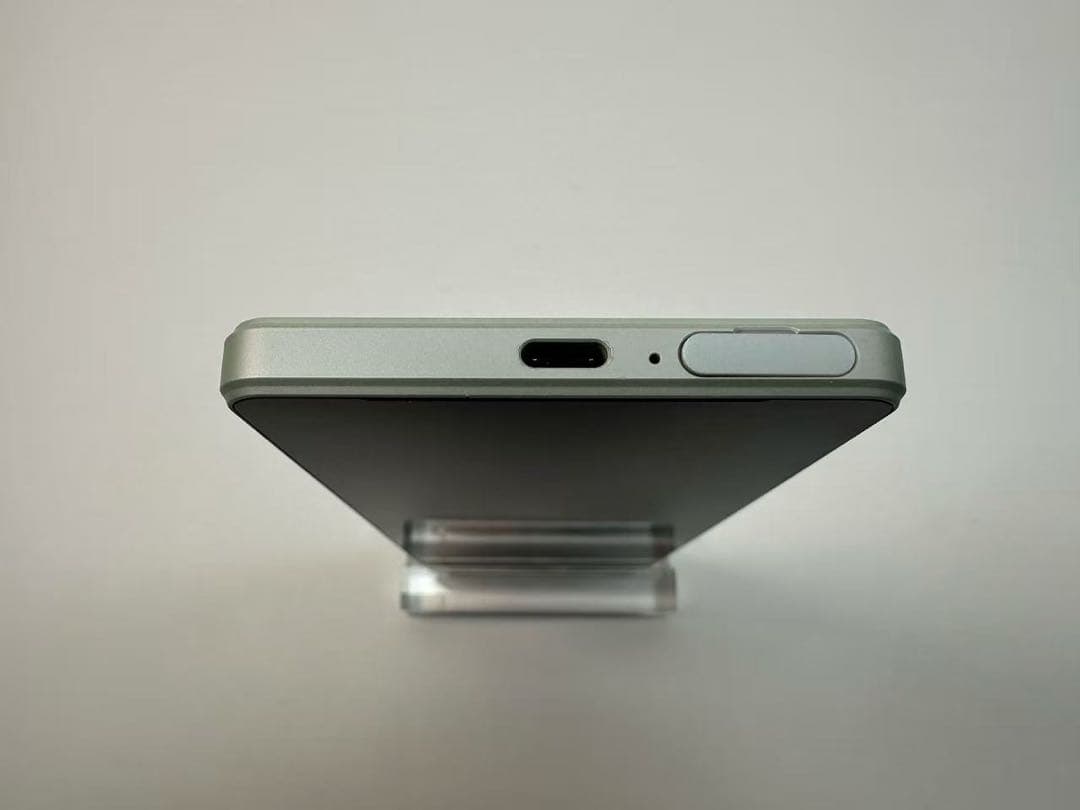 美品 SONY Xperia 1 IV docomo アイスホワイト