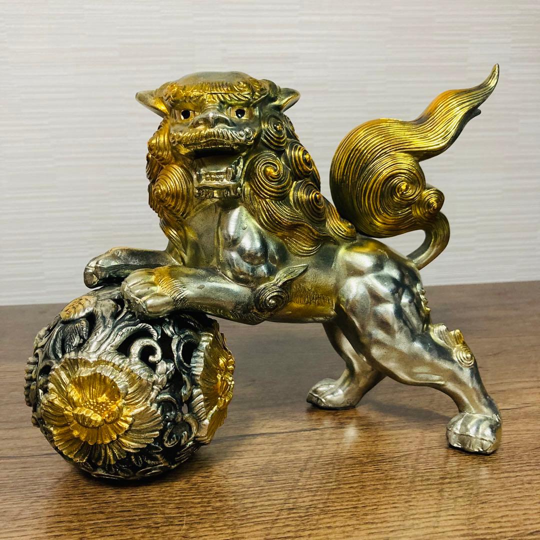 金属製　玉獅子　獅子　置物　インテリア　縁起物　玉乗り　金属工芸　工芸品　骨董品