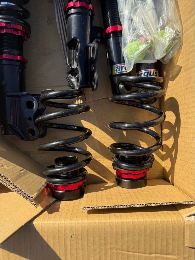 車高調　LARGUS ラルグス　スペックDプリウス50