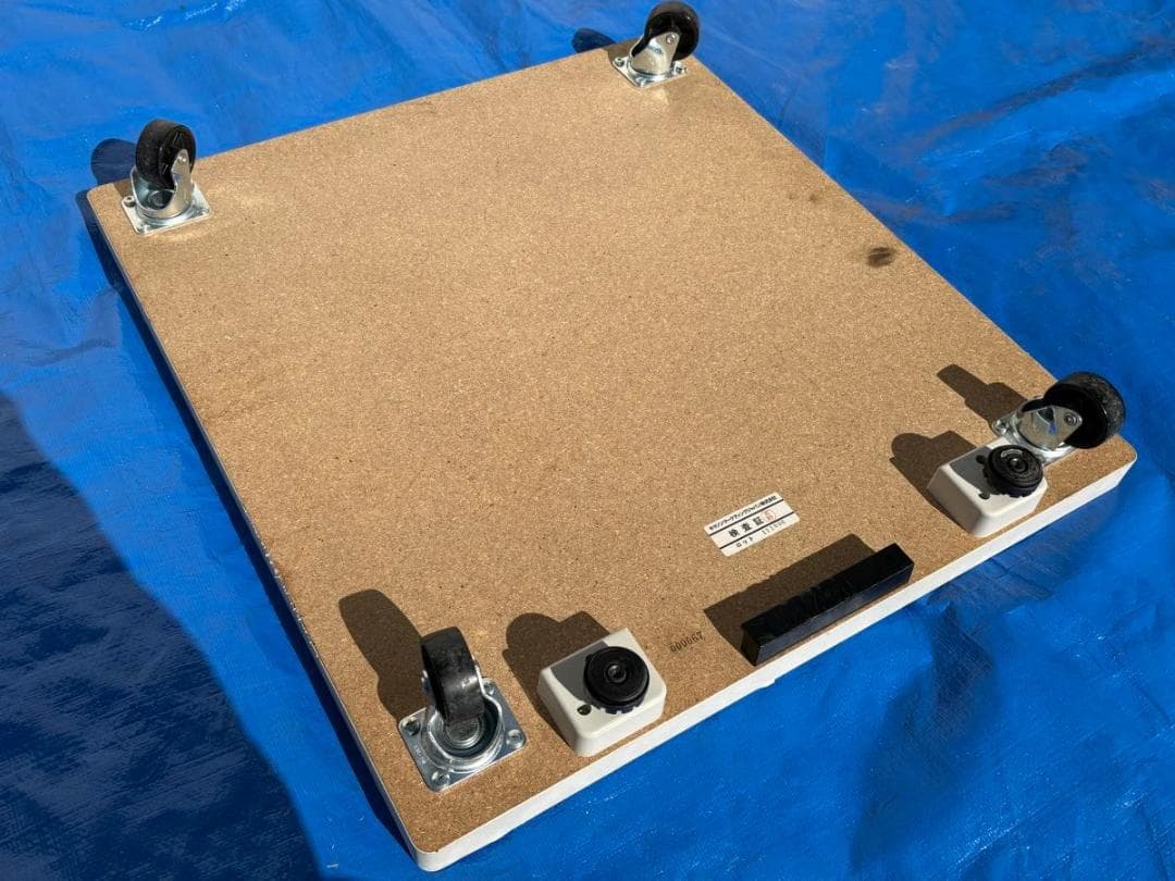 Canon A3カラーレーザープリンター LBP841C 給紙4段＋台車付